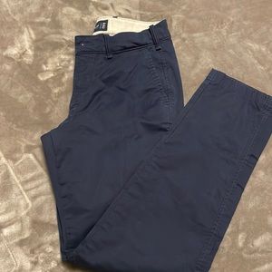 Abercrombie and Fitch Navy paint